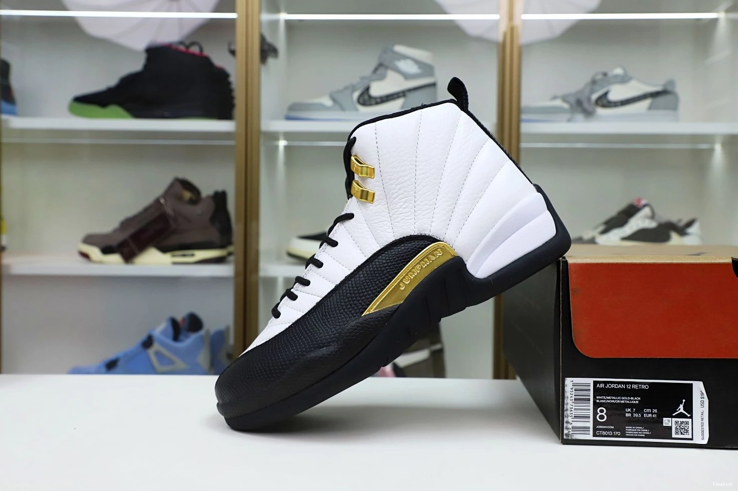 RETRO AIR JORDAN 12 'ROYALTY' 0814
